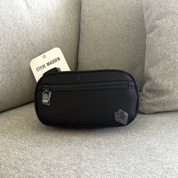 Steve Madden Black Belt Bag - Picture 1 of 5